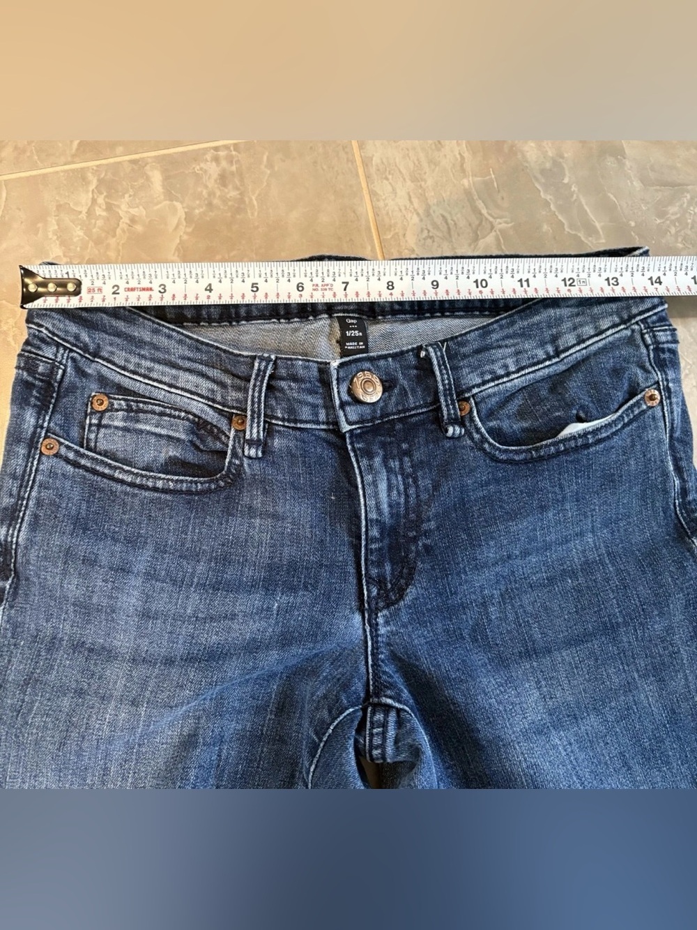 Gap Women’s Premium Straight Fit Jeans Sz 25 Mid Rise Medium Wash Denim Classic - Picture 6 of 10